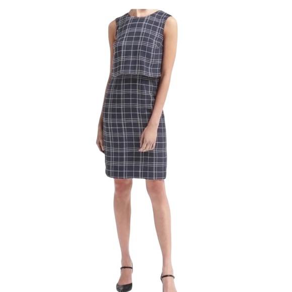 New with Tags Banana Republic Open Ruffle Back Dress. Size 4 - Picture 1 of 6